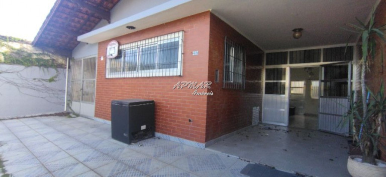 Imagem Casa com 4 Quartos para Alugar, em Solemar - Praia Grande Imagem Casa com 4 Quartos para Alugar, em Solemar - Praia Grande