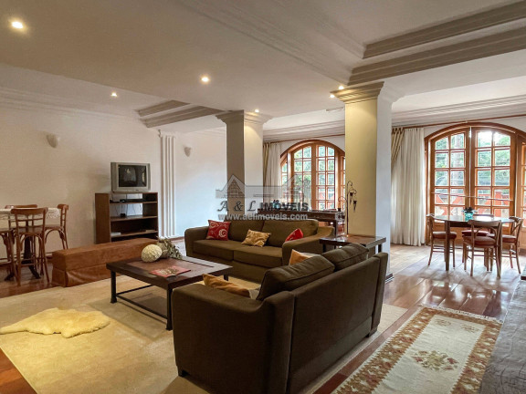 Imagem Apartamento com 5 Quartos à Venda, 331 m² em Capivari - Campos Do Jordão