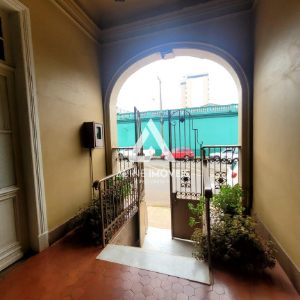 Imagem Casa com 4 Quartos à Venda, 264 m² em Centro - Cruz Alta Imagem Casa com 4 Quartos à Venda, 264 m² em Centro - Cruz Alta