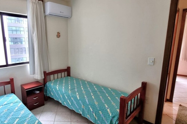 Imagem Imóvel com 2 Quartos à Venda, 70 m² em Centro - Balneário Camboriú