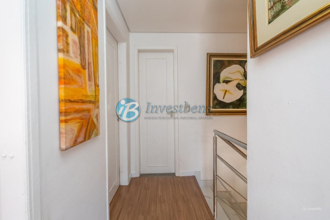 Imagem Sobrado com 3 Quartos à Venda, 110 m² em Santa Cândida - Curitiba
