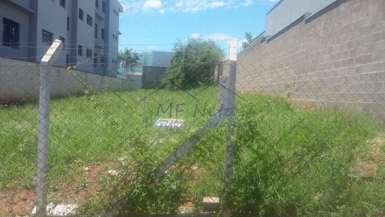 Imagem Terreno à Venda, 374 m² em Vila Steola - Pirassununga Imagem Terreno à Venda, 374 m² em Vila Steola - Pirassununga