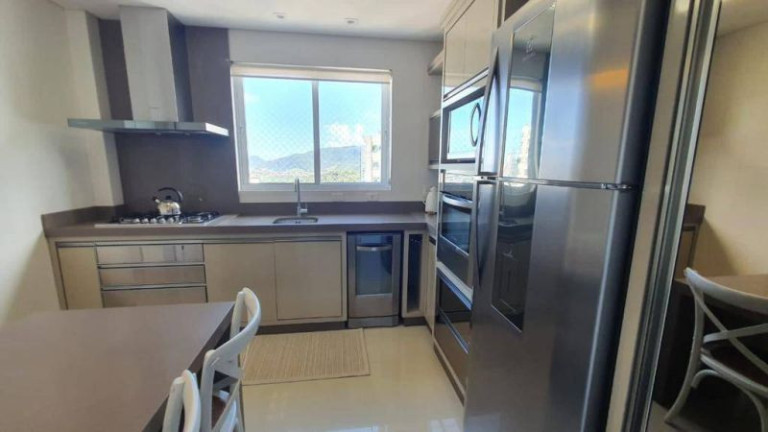 Imagem Apartamento com 4 Quartos à Venda, 326 m²