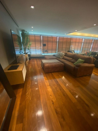 Imagem Imóvel com 3 Quartos à Venda, 280 m² em Copacabana - Rio De Janeiro Imagem Imóvel com 3 Quartos à Venda, 280 m² em Copacabana - Rio De Janeiro