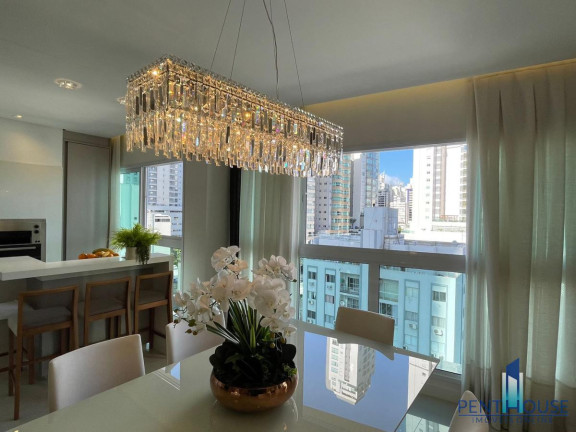 Imagem Apartamento com 3 Quartos à Venda, 197 m² em Pioneiros - Balneário Camboriú Imagem Apartamento com 3 Quartos à Venda, 197 m² em Pioneiros - Balneário Camboriú