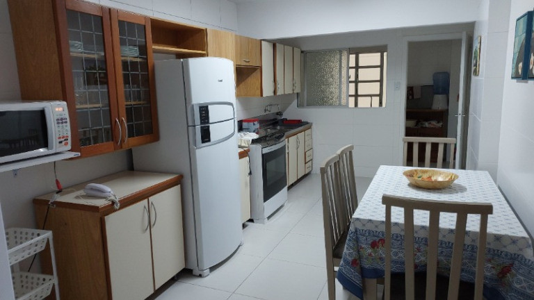 Imagem Apartamento com 4 Quartos para Alugar, 150 m² em Centro - Balneário Camboriú Imagem Apartamento com 4 Quartos para Alugar, 150 m² em Centro - Balneário Camboriú