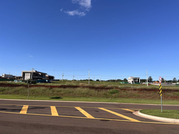 Imagem Terreno à Venda, 314 m² em Cascavel