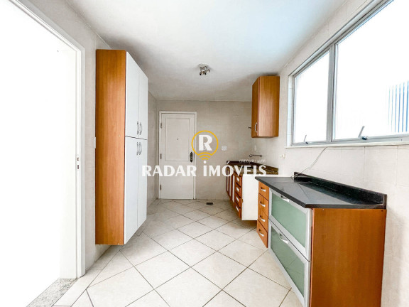 Imagem Cobertura com 4 Quartos à Venda, 180 m² em Algodoal - Cabo Frio