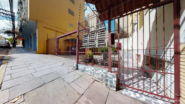 Imagem Imóvel com 1 Quarto à Venda, 30 m² em Centro Histórico - Porto Alegre Imagem Imóvel com 1 Quarto à Venda, 30 m² em Centro Histórico - Porto Alegre