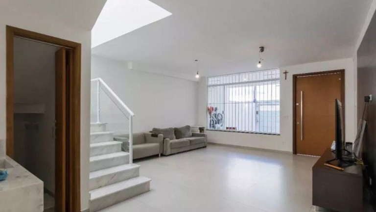 Casa com 2 Quartos à Venda, 130 m² em Vila Firmiano Pinto - São Paulo