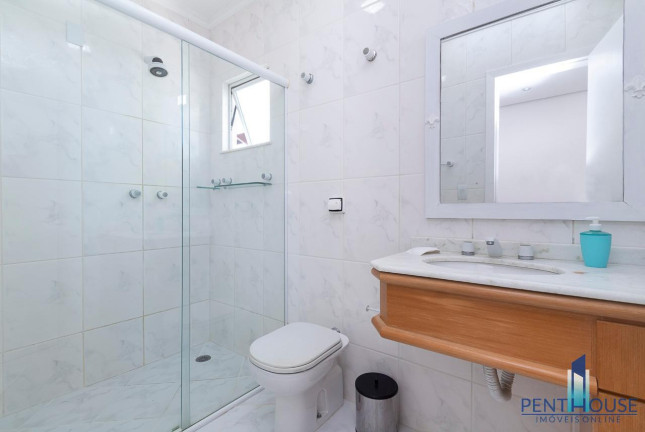 Imagem Casa com 6 Quartos à Venda, 805 m² em Centro - Bombinhas Imagem Casa com 6 Quartos à Venda, 805 m² em Centro - Bombinhas