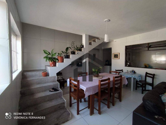 Casa com 3 Quartos à Venda, 201 m² em Torrões - Recife
