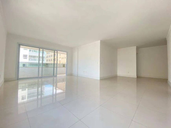 Apartamento com 4 Quartos à Venda, 220 m² em Pompéia - Santos
