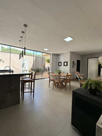 Imagem Casa com 3 Quartos à Venda, 256 m² em Parque Oeste Industrial - Goiânia