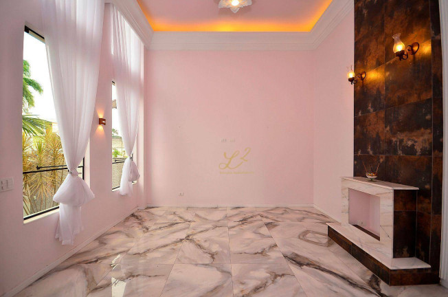 Imagem Casa com 6 Quartos à Venda, 450 m² em Bacacheri - Curitiba