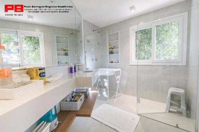Imagem Sobrado com 4 Quartos à Venda, 300 m² em Vila Olímpia - São Paulo Imagem Sobrado com 4 Quartos à Venda, 300 m² em Vila Olímpia - São Paulo