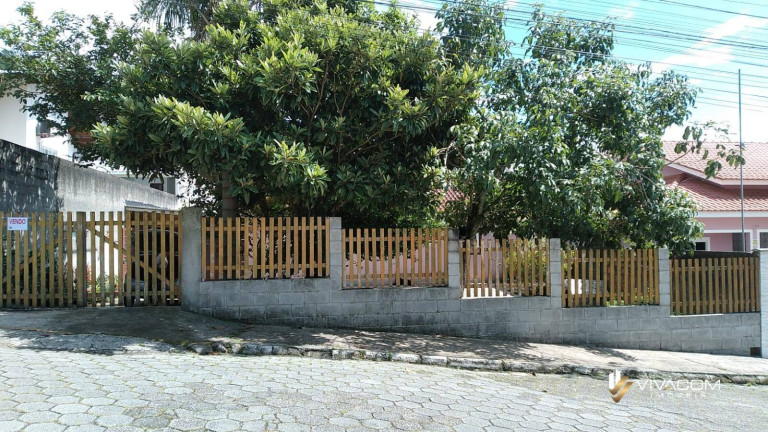 Imagem Casa com 3 Quartos à Venda, 360 m² em Fundos - Biguaçu Imagem Casa com 3 Quartos à Venda, 360 m² em Fundos - Biguaçu