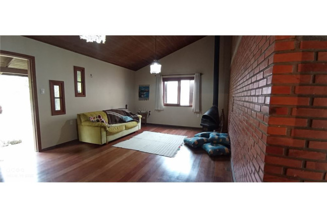 Imagem Casa com 2 Quartos à Venda, 210 m² em Vila Nova - Porto Alegre Imagem Casa com 2 Quartos à Venda, 210 m² em Vila Nova - Porto Alegre