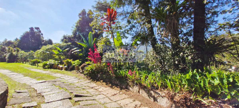 Imagem Imóvel com 10 Quartos à Venda, 7.000 m² em Quitandinha - Petropolis