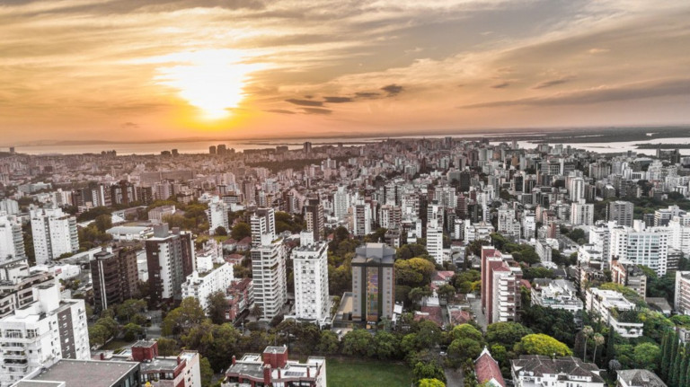 Imagem Imóvel com 1 Quarto à Venda, 30 m² em Bela Vista - Porto Alegre Imagem Imóvel com 1 Quarto à Venda, 30 m² em Bela Vista - Porto Alegre