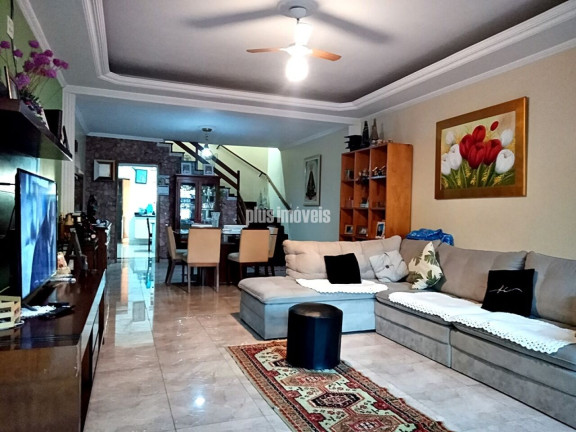 Casa com 3 Quartos à Venda, 220 m² em Mirandópolis - São Paulo