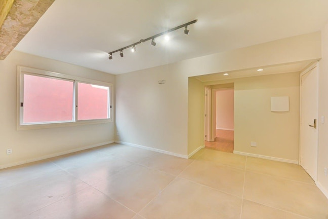 Imagem Apartamento com 2 Quartos à Venda, 72 m² em Bom Fim - Porto Alegre Imagem Apartamento com 2 Quartos à Venda, 72 m² em Bom Fim - Porto Alegre