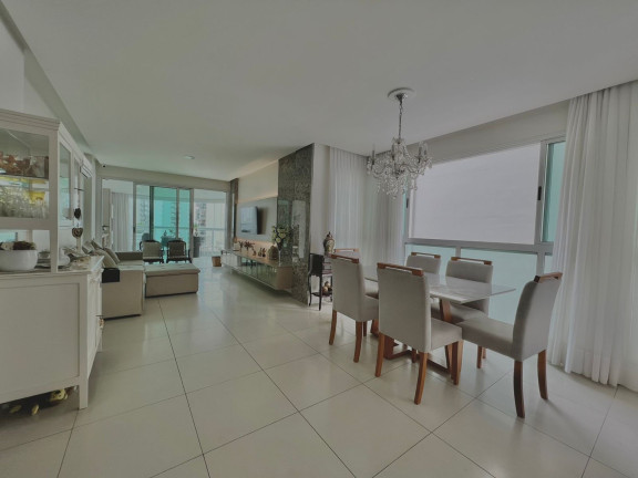 Imagem Apartamento com 3 Quartos à Venda, 158 m² em Centro - Balneário Camboriú Imagem Apartamento com 3 Quartos à Venda, 158 m² em Centro - Balneário Camboriú