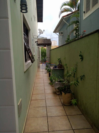 Imagem Casa com 3 Quartos à Venda, 250 m² em Parque Renato Maia - Guarulhos Imagem Casa com 3 Quartos à Venda, 250 m² em Parque Renato Maia - Guarulhos