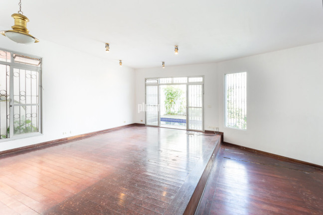 Imagem Casa com 5 Quartos à Venda, 257 m² em Morumbi - São Paulo Imagem Casa com 5 Quartos à Venda, 257 m² em Morumbi - São Paulo