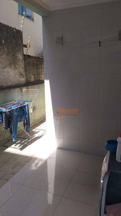 Imagem Casa com 3 Quartos à Venda, 200 m² em Vila Rio De Janeiro - Guarulhos Imagem Casa com 3 Quartos à Venda, 200 m² em Vila Rio De Janeiro - Guarulhos