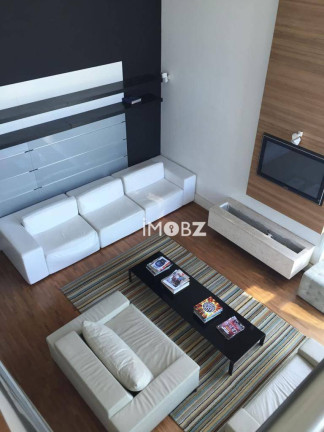 Imóvel com 4 Quartos à Venda, 210 m² em Villaggio Panamby - São Paulo