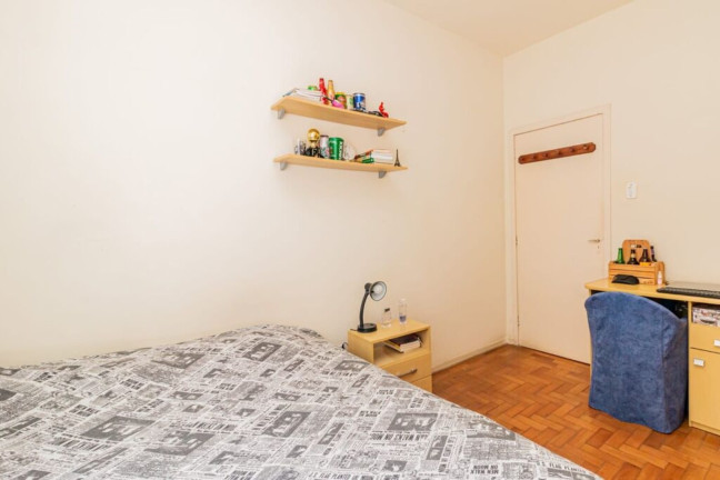 Imagem Imóvel com 3 Quartos à Venda, 100 m² em Menino Deus - Porto Alegre Imagem Imóvel com 3 Quartos à Venda, 100 m² em Menino Deus - Porto Alegre