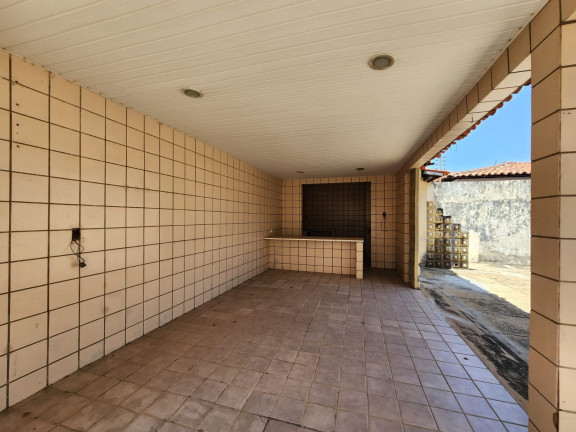 Imagem Casa com 4 Quartos à Venda, 354 m² em São João - Teresina
