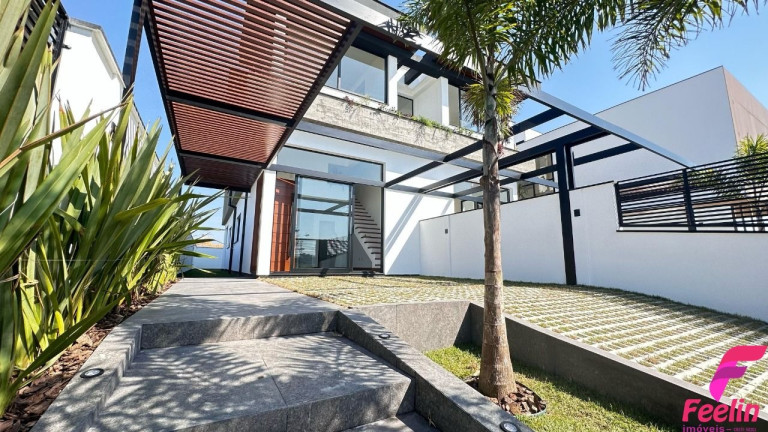 Imagem Casa com 3 Quartos à Venda, 163 m² em Campeche - Florianópolis