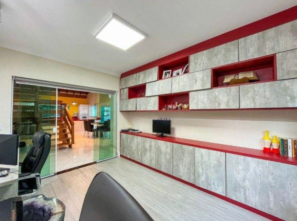 Imagem Casa de Condomínio com 4 Quartos à Venda, 300 m² em Cumbari - Mairiporã Imagem Casa de Condomínio com 4 Quartos à Venda, 300 m² em Cumbari - Mairiporã