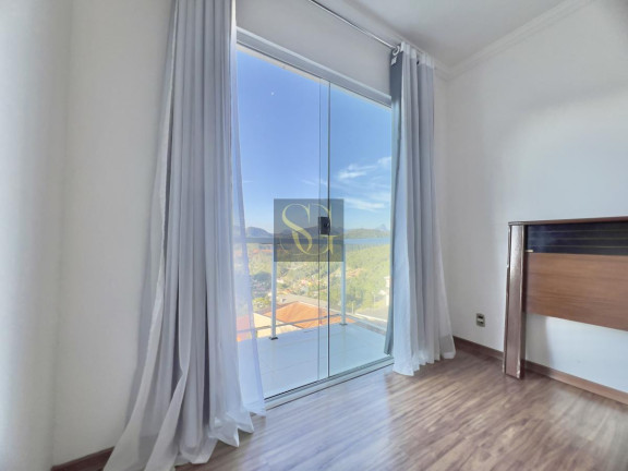 Imagem Casa de Condomínio com 4 Quartos à Venda, 250 m² em Albuquerque - Teresópolis Imagem Casa de Condomínio com 4 Quartos à Venda, 250 m² em Albuquerque - Teresópolis