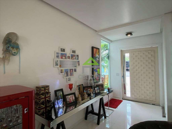 Imagem Casa de Condomínio com 5 Quartos à Venda, 457 m² em Golf Gardens - Carapicuíba Imagem Casa de Condomínio com 5 Quartos à Venda, 457 m² em Golf Gardens - Carapicuíba