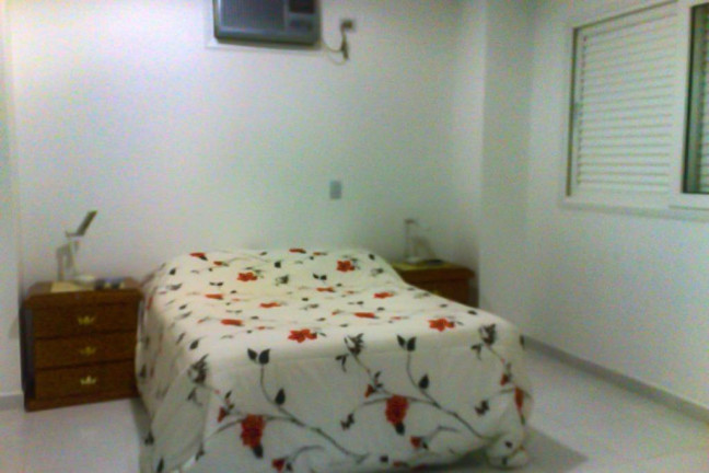 Imagem Casa com 3 Quartos à Venda, 350 m² em Enseada - Guarujá