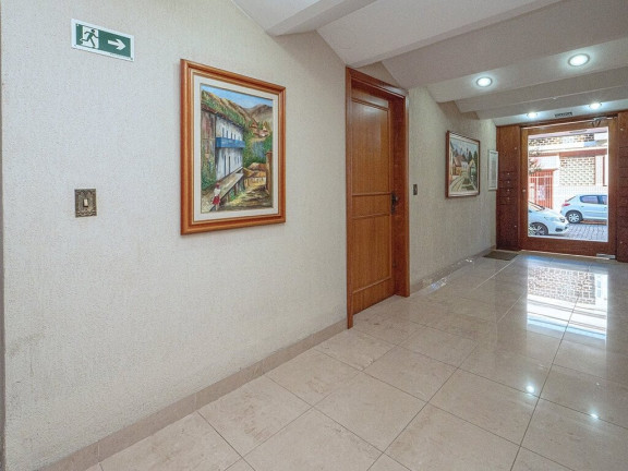 Imagem Imóvel com 3 Quartos à Venda, 83 m² em Menino Deus - Porto Alegre