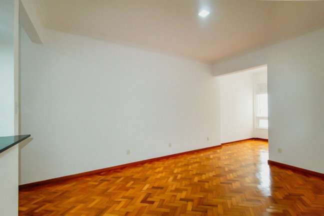 Imagem Imóvel com 3 Quartos à Venda, 108 m² em Copacabana - Rio De Janeiro Imagem Imóvel com 3 Quartos à Venda, 108 m² em Copacabana - Rio De Janeiro