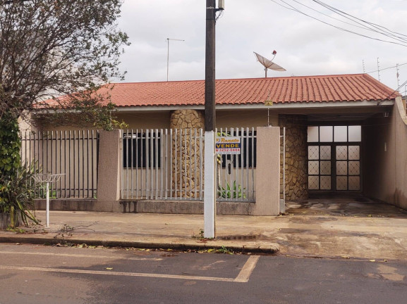 Casa com 3 Quartos à Venda, 310 m² em Arapongas