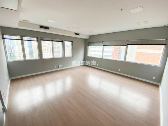 Imóvel Comercial à Venda, 64 m² em Vila Olímpia - São Paulo