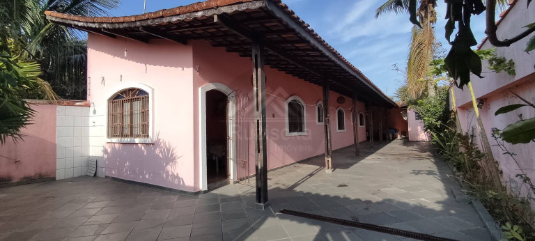 Casa com 2 Quartos à Venda, 260 m² em Balneario Gaivotas - Itanhaém