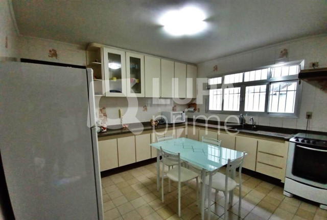 Imagem Casa com 2 Quartos à Venda, 150 m² em Vila Carrão - São Paulo Imagem Casa com 2 Quartos à Venda, 150 m² em Vila Carrão - São Paulo