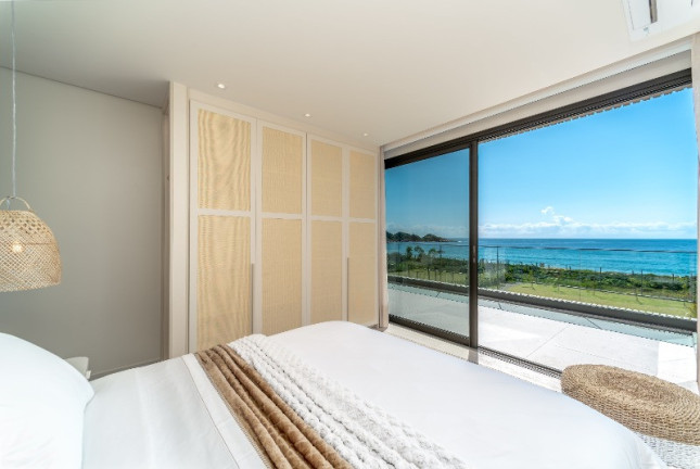 Imagem Imóvel com 4 Quartos à Venda, 458 m² em Praia Do Estaleiro - Balneário Camboriú Imagem Imóvel com 4 Quartos à Venda, 458 m² em Praia Do Estaleiro - Balneário Camboriú