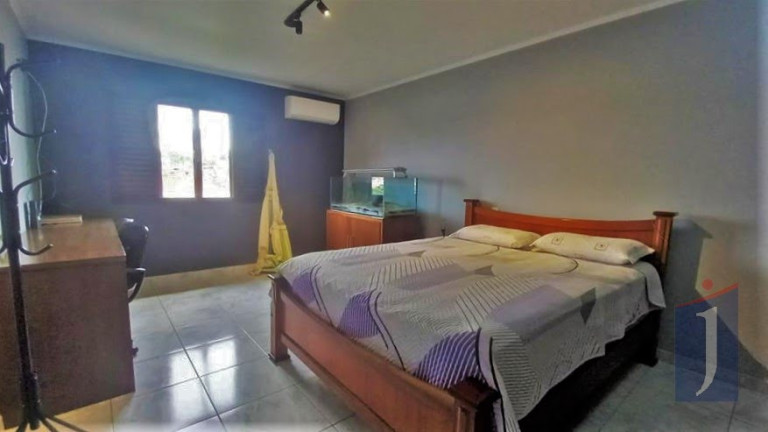 Imagem Casa com 3 Quartos à Venda, 263 m² em Vila Das Mercês - São Paulo