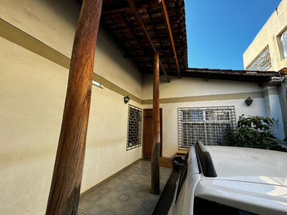 Imagem Casa com 3 Quartos à Venda, 210 m² em Setor Campinas - Goiânia