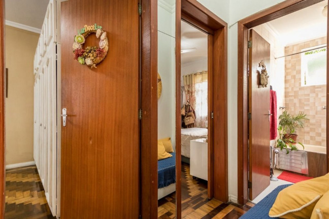 Imagem Imóvel com 2 Quartos à Venda, 68 m² em Passo Da Areia - Porto Alegre Imagem Imóvel com 2 Quartos à Venda, 68 m² em Passo Da Areia - Porto Alegre