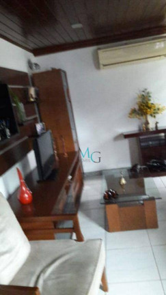 Imagem Casa com 2 Quartos à Venda, 75 m² em Senador Vasconcelos - Rio De Janeiro Imagem Casa com 2 Quartos à Venda, 75 m² em Senador Vasconcelos - Rio De Janeiro