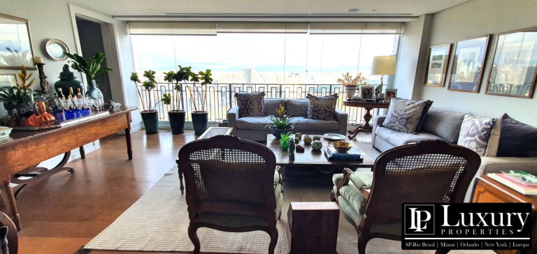Apartamento com 4 Quartos à Venda, 300 m² em Cidade Jardim - São Paulo